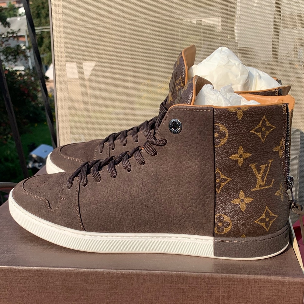 LOUIS VUITTON Suede and Calf Leather Sneakers